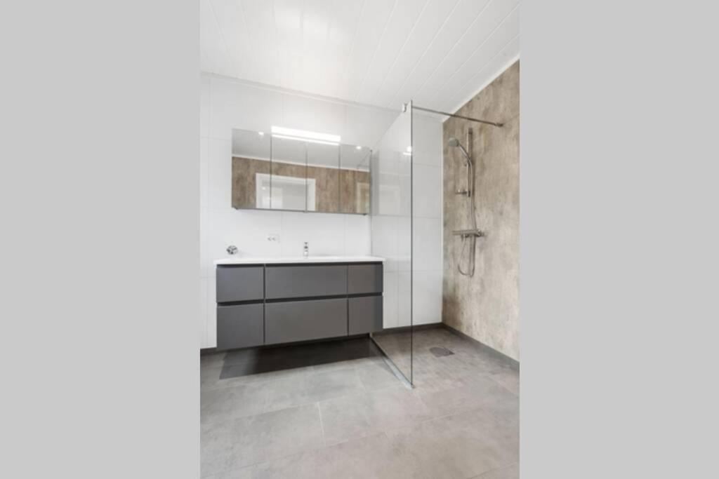 Gjermundsoya Brygge Appartement Ballstad Buitenkant foto