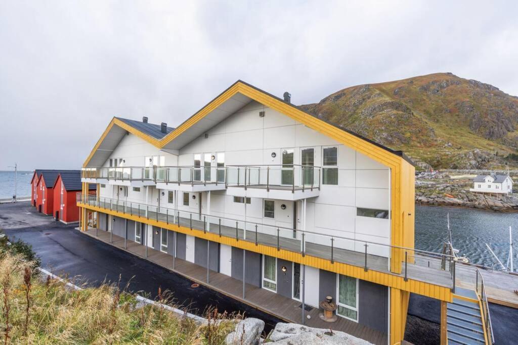 Gjermundsoya Brygge Appartement Ballstad Buitenkant foto